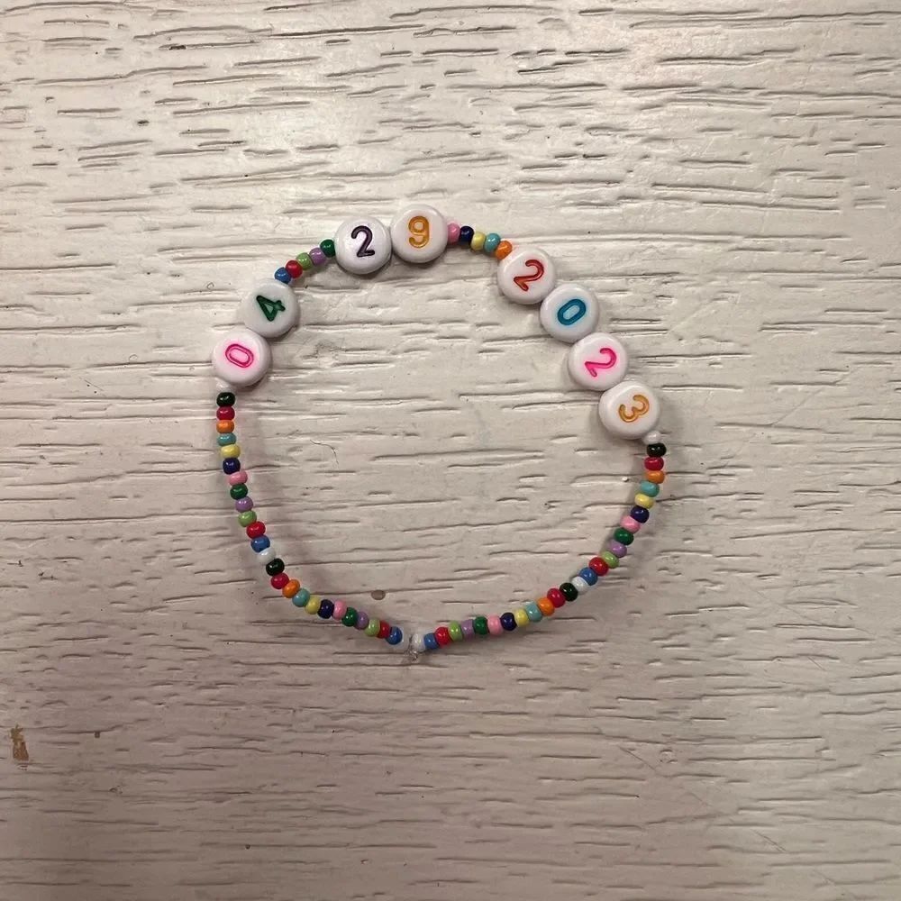 Taylor Swift Friendship Bracelet - Picture 1 of 1
